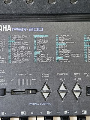 Yamaha PSR 200 keyboard