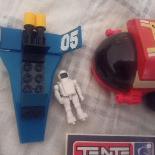 Tente 0659 complete like new with stickers and astronaut figure