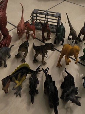 Μεγάλο σετ 18 φιγούρες δεινοσαύρων με κινητό Mattel T-Rex και κλουβί