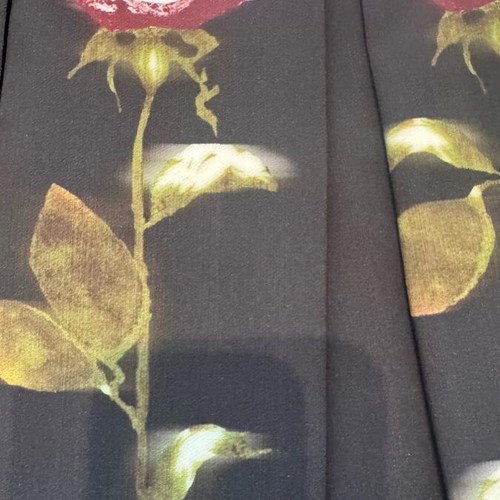 Spell skirt almost unused, black with rose design