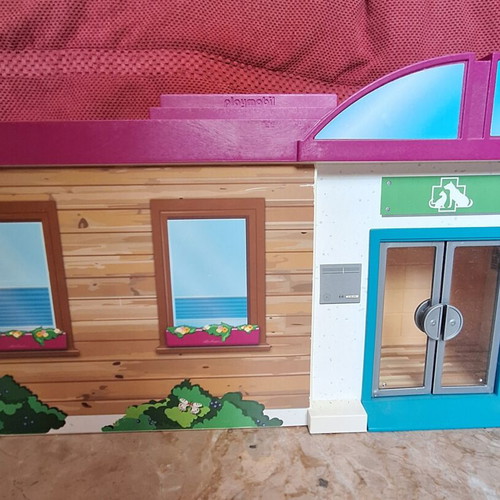 Playmobil Veterinary Clinic with figures and animals