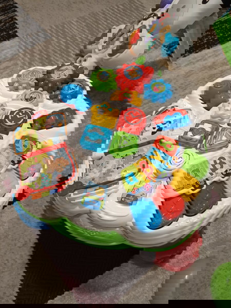  trapezaki drastiriotiton clementoni