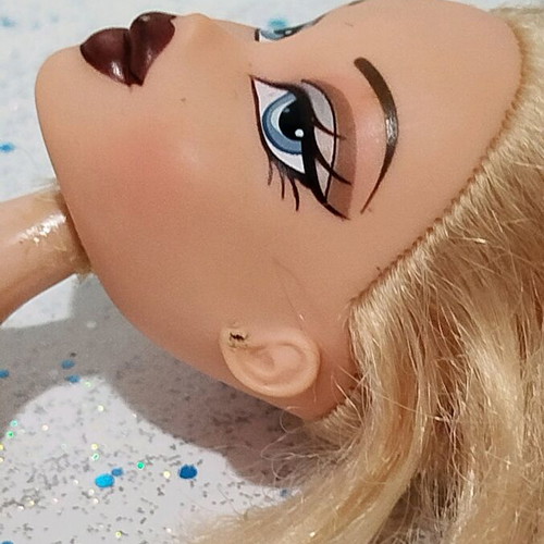 Bratz dolls used, lot of 3 with flaws for OOAK