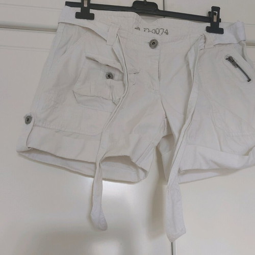 Γυναικείο λευκό σορτς Dorothy Perkins σαν καινούργιο, μέγεθος M