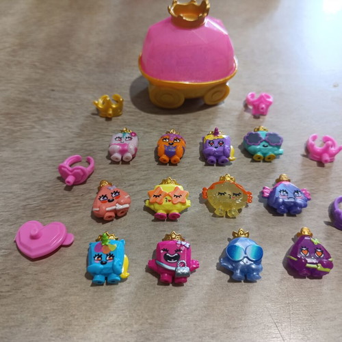 Shopkins Pinky Promises Surprise figures new