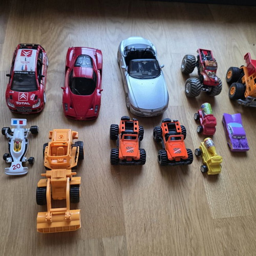 Toy cars used, some rare, pack