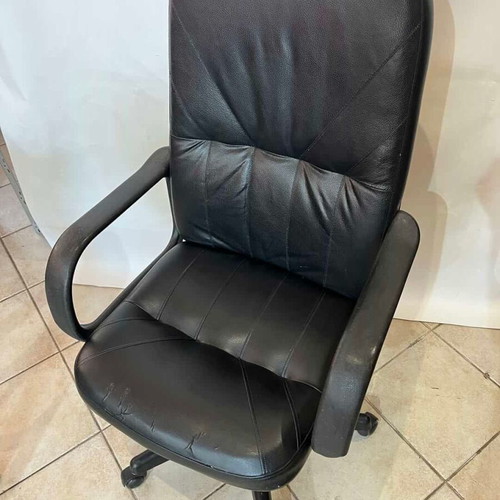 Black office chair with armrests, leatherette, 110x66x50 cm