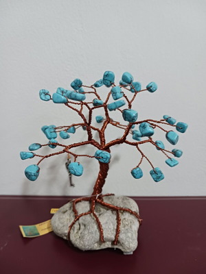 Tree made of copper wire and semi-precious stones new