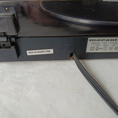 Marantz TT 185 turntable like new with new belt and needle