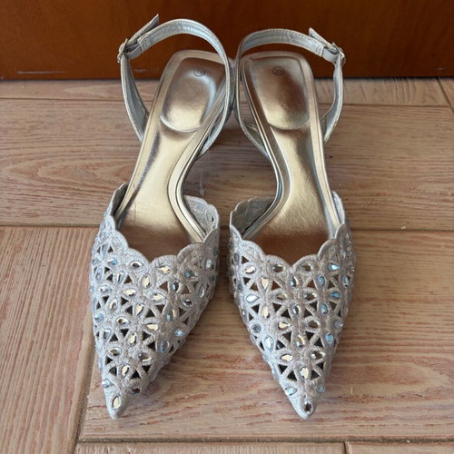 Silver pumps like new, size 39