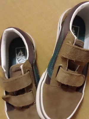 Vans children's shoes size 30, brown