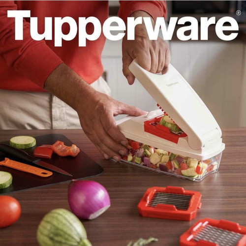 Tupperware vegetable cutter new with 3 blades
