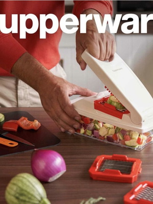 Tupperware vegetable cutter new with 3 blades