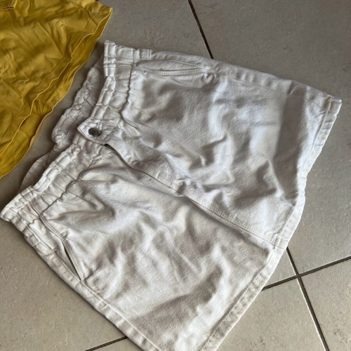 Set white skirt and yellow unicorn blouse used, size 10