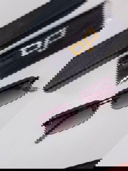 Ojo sunglasses (€104)