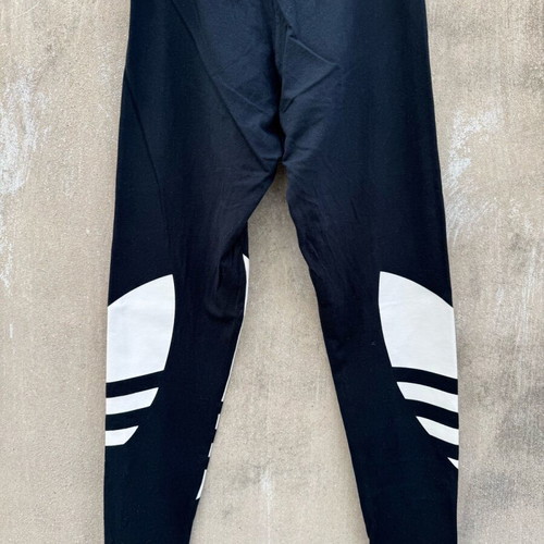 Adidas legging used, size M, black and white
