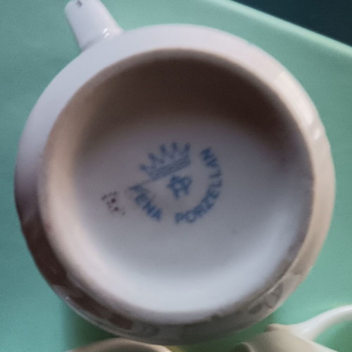Set of 5 coffee cups with saucers like new, Fena porcelain