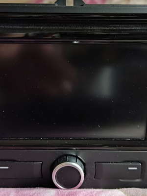 Навигационна система VW RNS 310 като нова с тъчскрийн и навигация