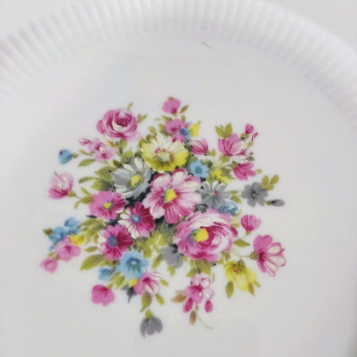 Kaiser round porcelain platters like new, set of 2 with Romantica design
