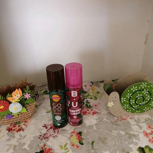 Set of 2 body mists Carroten Coconut Dreams lightly used & BU Frangipani & vanilla new 200ml