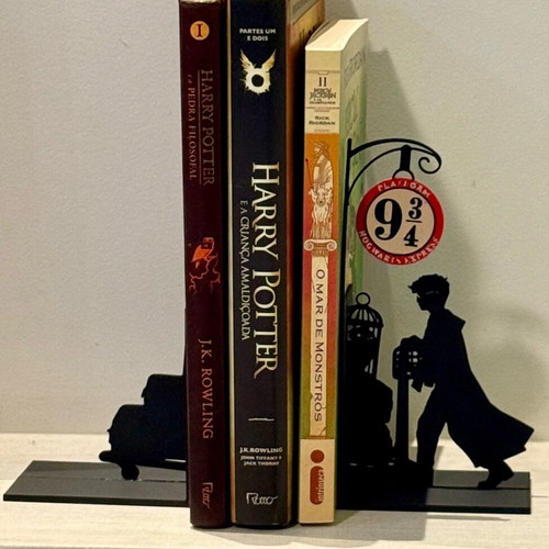 Harry Potter bookend Platform 9 3/4 like new
