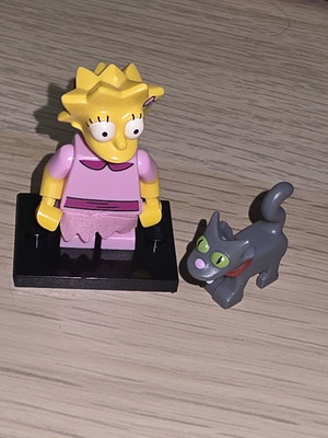 Lego CMF The Simpsons Series 2 Lisa with Snowball II like new