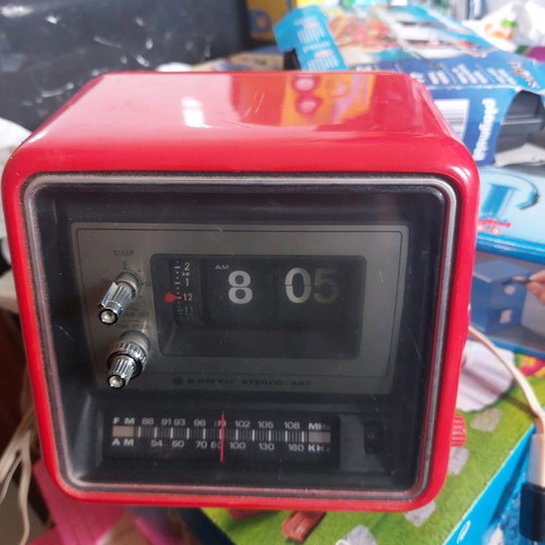 Sanyo Stereocast RM6200 functional radio clock