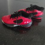 Under Armour kids basketball shoes used size 33.5