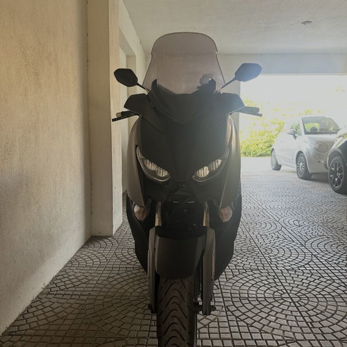 Yamaha X-Max 300 scooter like new, 52,000 km, recent service