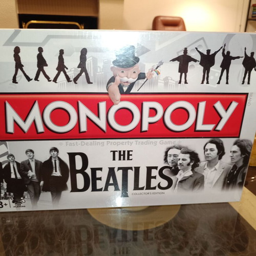 Monopoly The Beatles collectors edition board game new