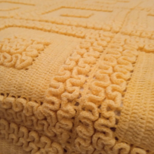 Half-Double Handmade Knitted Blanket New