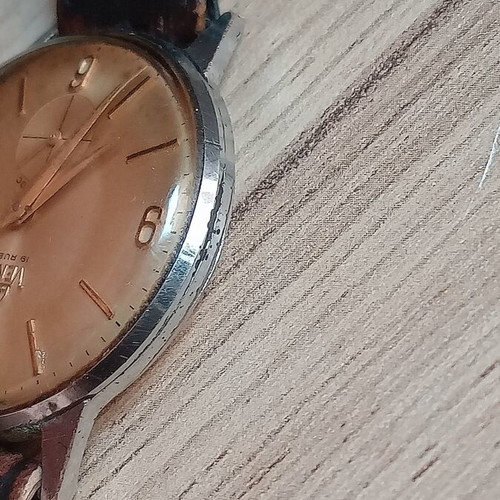 Venys wristwatch used, manual winding, works perfectly