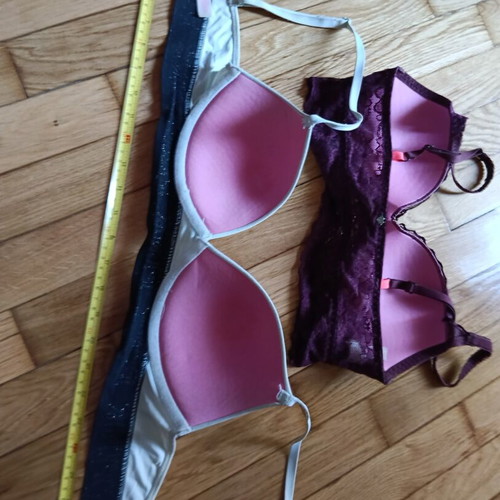 Victoria's Secret bras like new, pack of 2, pink and beige