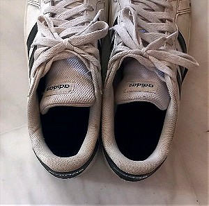 Παπούτσια Adidas