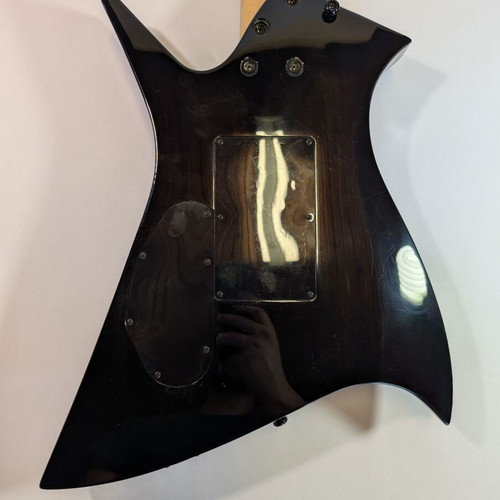 AXL Mayhem FireAx electric guitar like new with carrying case