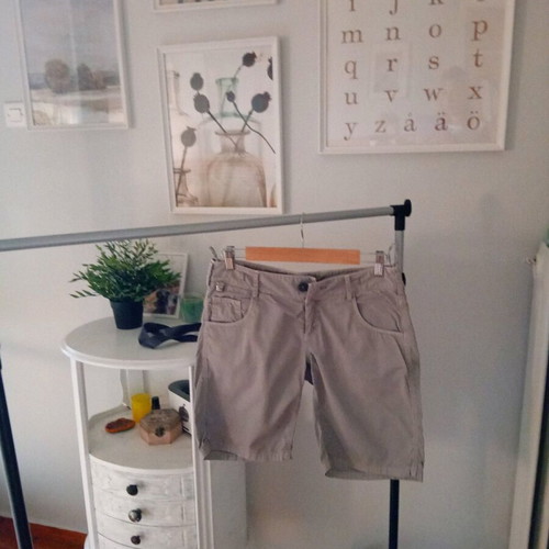 Toi & Moi grey bermuda like new, size M