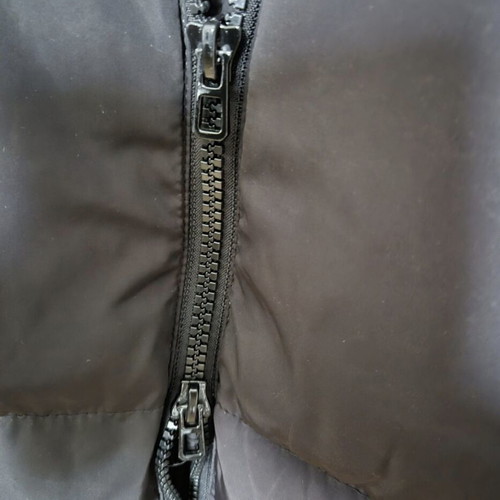 Long jacket used, warm with pockets and hood, zipper with two locks, size XL-XXL