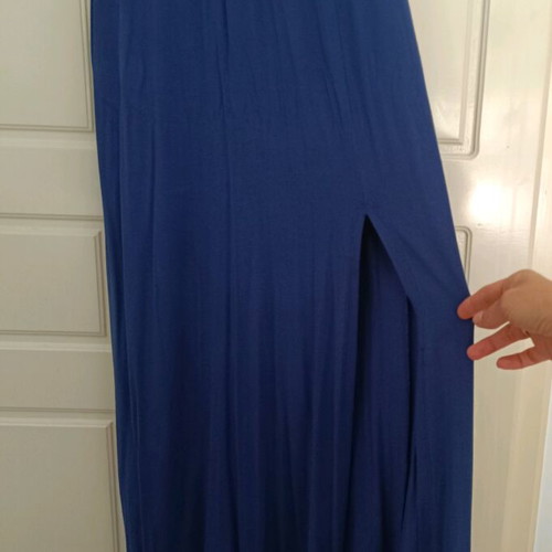 Iso maxi dress navy blue like new with back opening