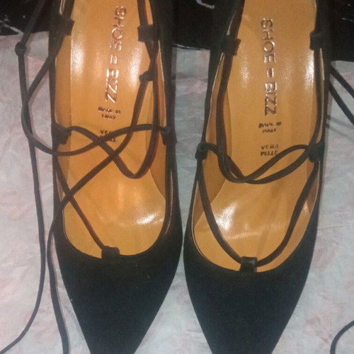 LEATHER CASTOR HEELS