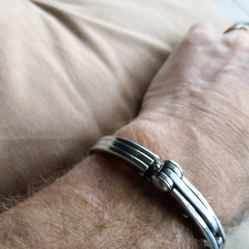 A.L.E. men's stainless steel handcuff bracelet like new, silver