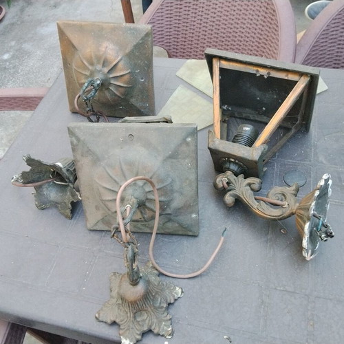 Set of 3 vintage outdoor lanterns with antique design
