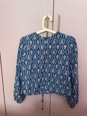 Zara printed top like new, linen, blue and white