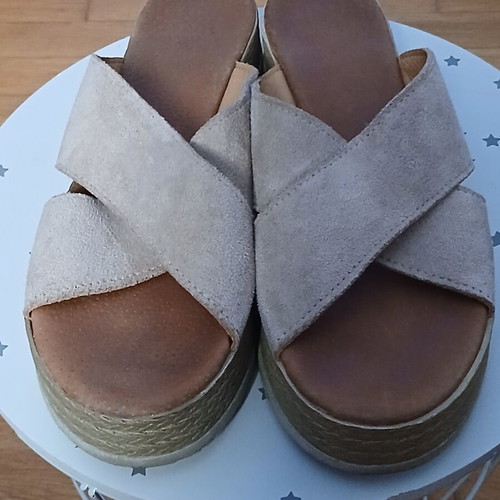 Beige suede women's cross flatform sandals size 40 used