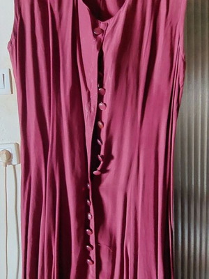 Mini summer dress used, bordeaux with buttons and belt