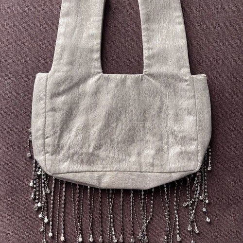 Eiko_ai Tins bag silver metallic mini handbag with crystal fringes