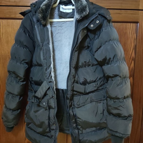 Y.E.S Teen Boys Long Jacket like new, gray with fur lining