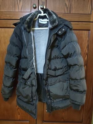 Y.E.S Teen Boys Long Jacket like new, gray with fur lining