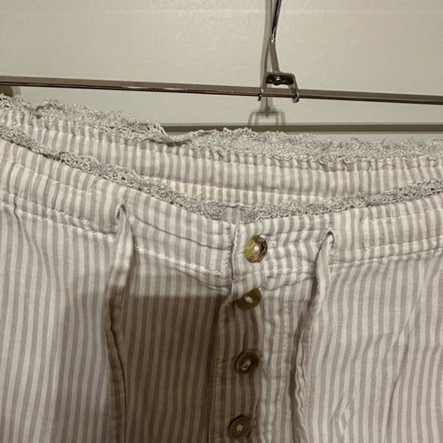 Pajama pants like new, white with stripes