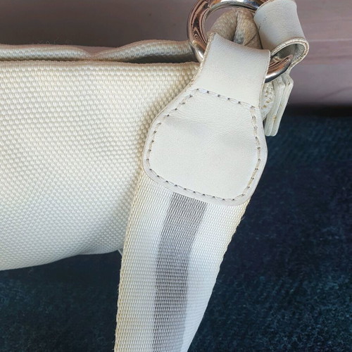 Bally mini shoulder bag used, white, missing clasp