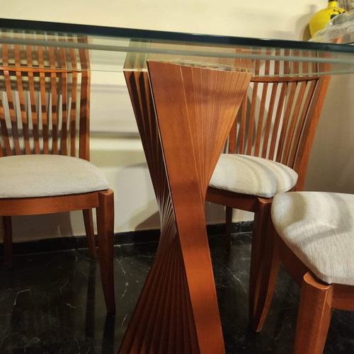 Glass dining set 6 seats like new